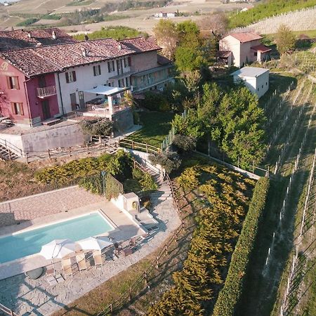 Poggio Dei Farinetti Bed & Breakfast Diano dʼAlba Exterior foto