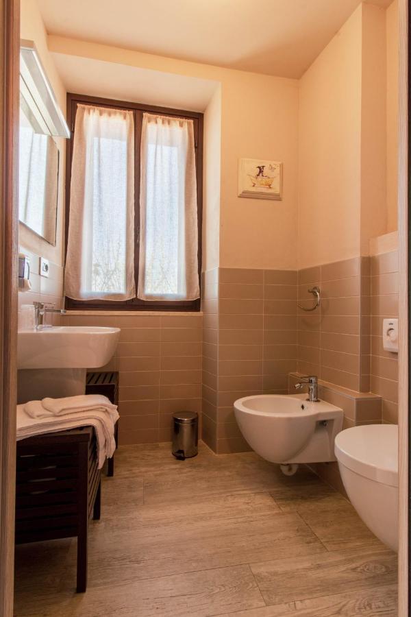 Poggio Dei Farinetti Bed & Breakfast Diano dʼAlba Exterior foto