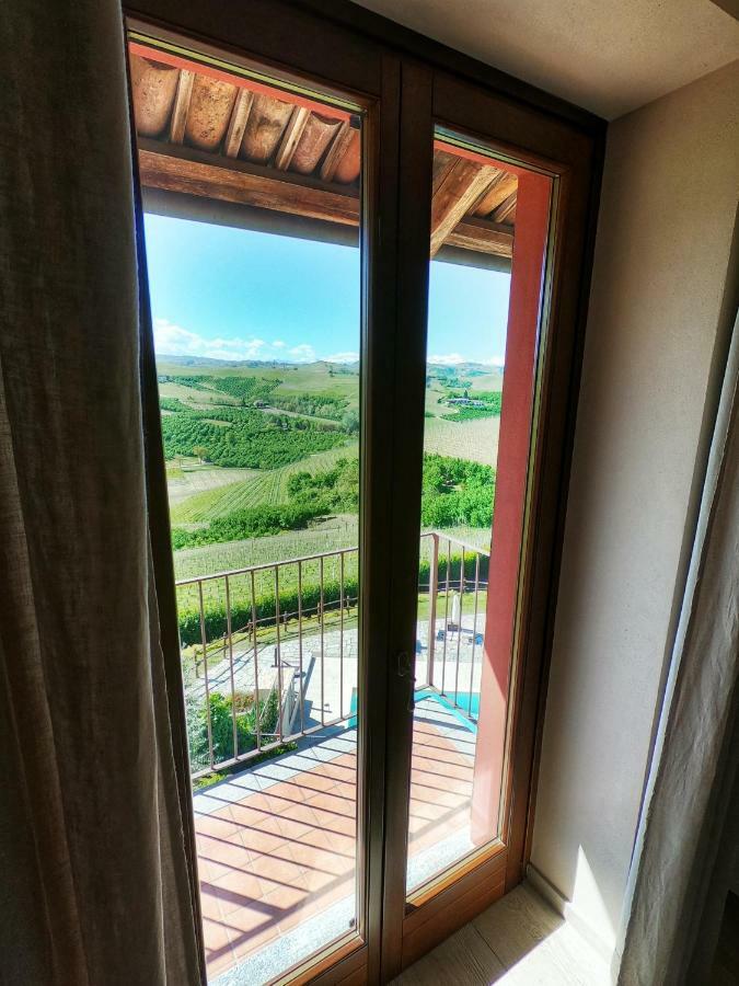 Poggio Dei Farinetti Bed & Breakfast Diano dʼAlba Exterior foto